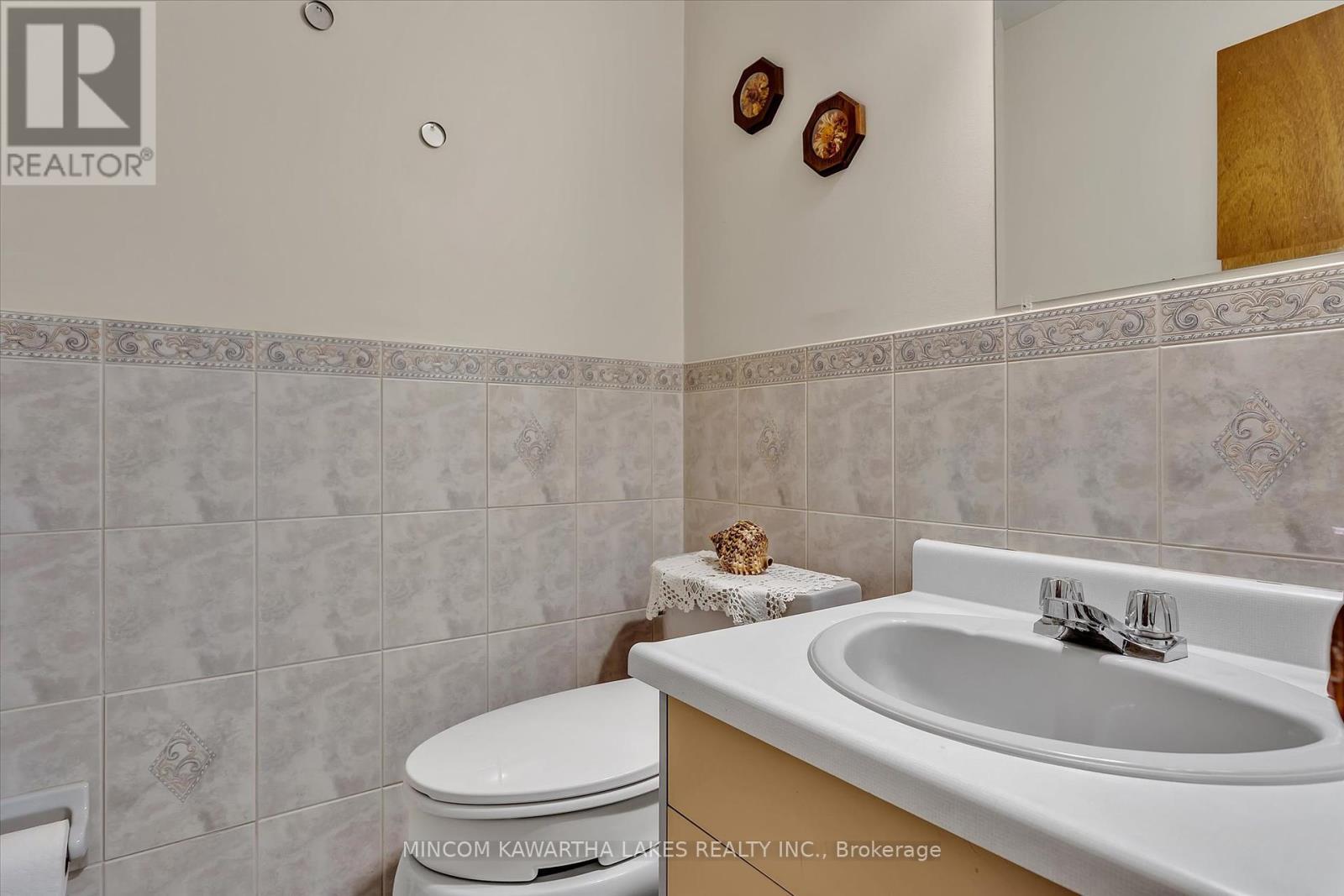 1914 Parkwood Circle, Peterborough West (North), Ontario  K9J 8C6 - Photo 21 - X12141077