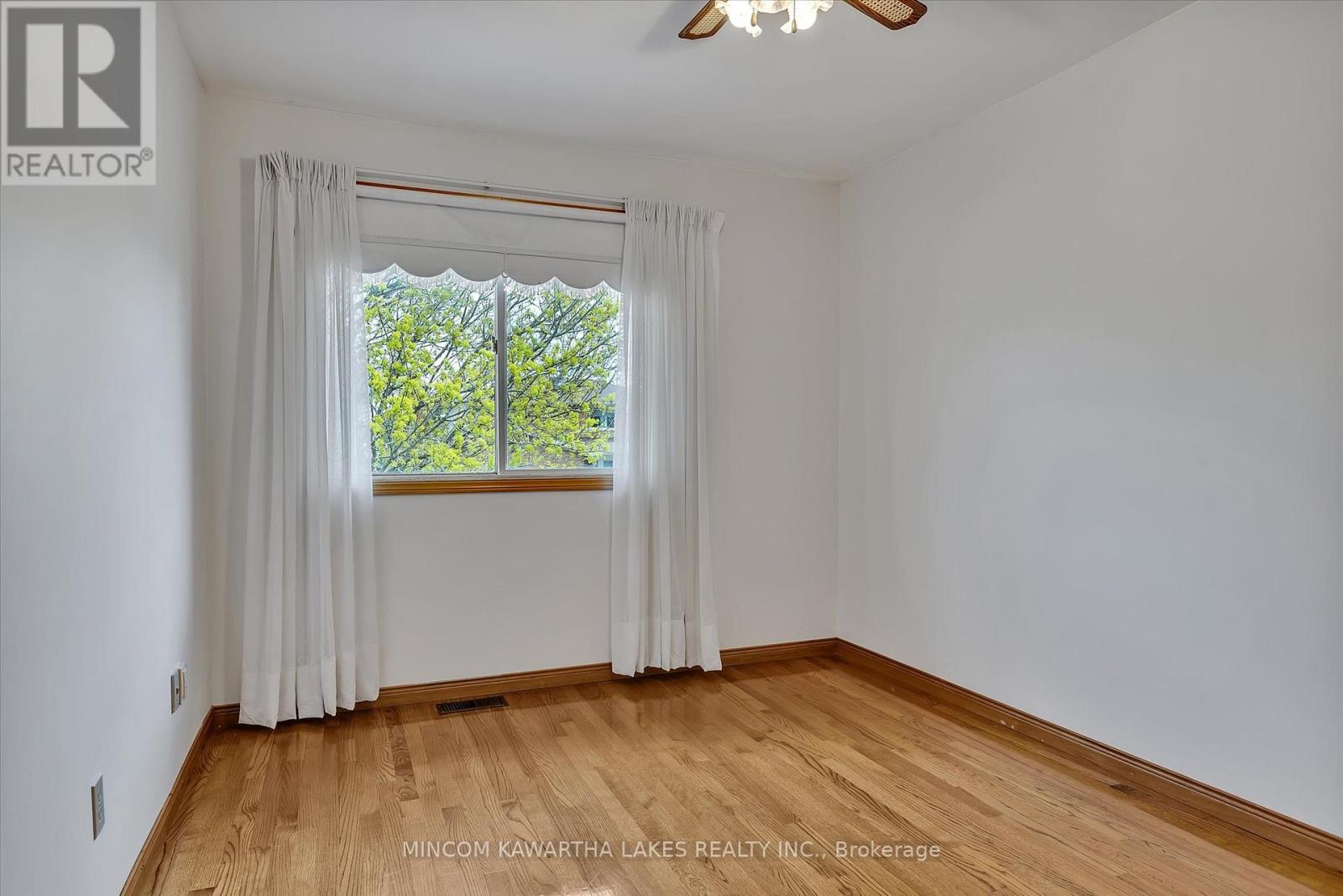1914 Parkwood Circle, Peterborough West (North), Ontario  K9J 8C6 - Photo 28 - X12141077