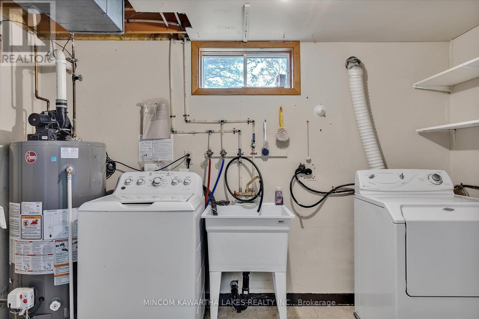 1914 Parkwood Circle, Peterborough West (North), Ontario  K9J 8C6 - Photo 36 - X12141077