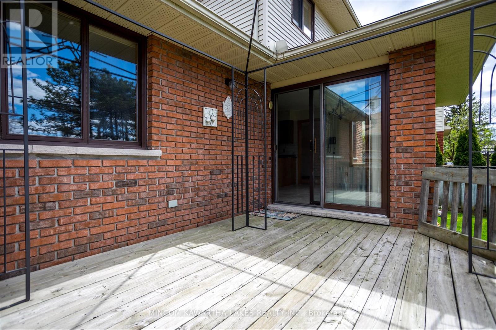 1914 Parkwood Circle, Peterborough West (North), Ontario  K9J 8C6 - Photo 44 - X12141077
