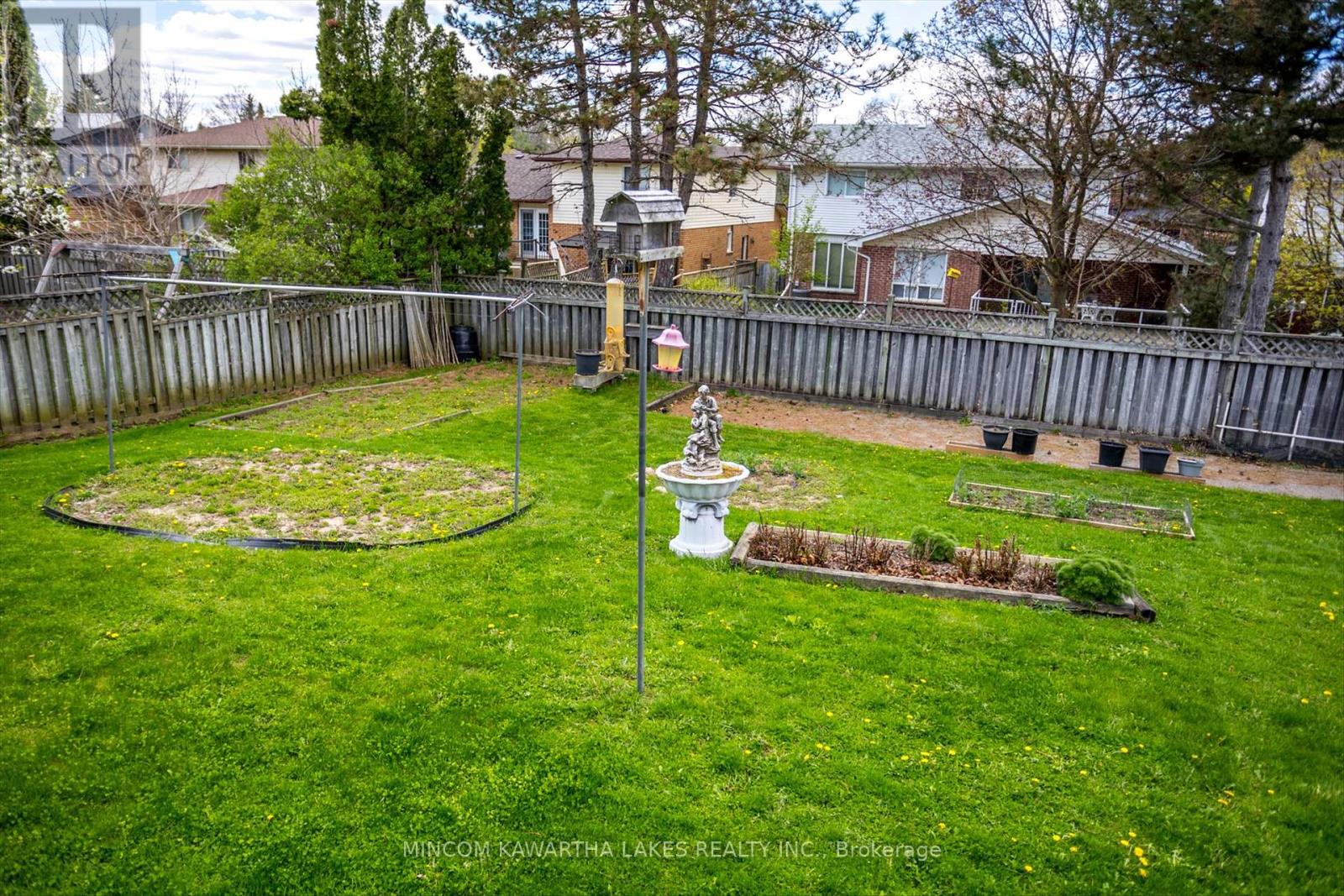 1914 Parkwood Circle, Peterborough West (North), Ontario  K9J 8C6 - Photo 46 - X12141077