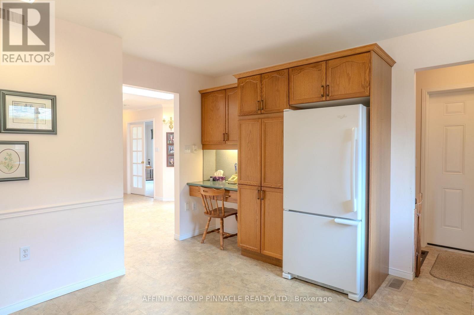 7 Whitney Court N, Kawartha Lakes (Lindsay), Ontario  K9V 6C4 - Photo 10 - X12141168