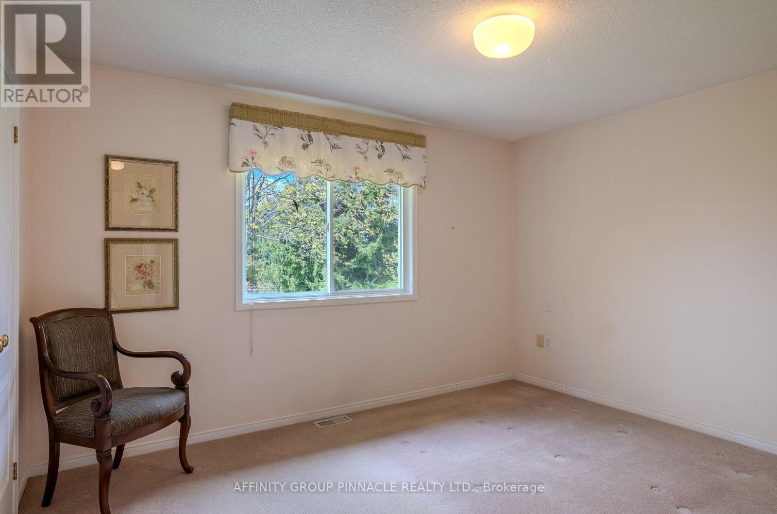 7 Whitney Court N, Kawartha Lakes (Lindsay), Ontario  K9V 6C4 - Photo 18 - X12141168