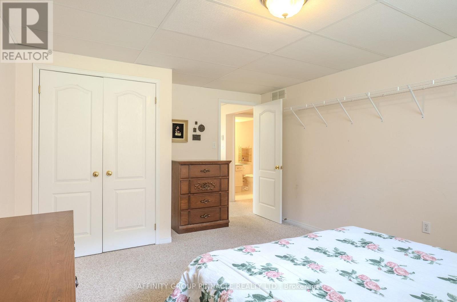7 Whitney Court N, Kawartha Lakes (Lindsay), Ontario  K9V 6C4 - Photo 32 - X12141168