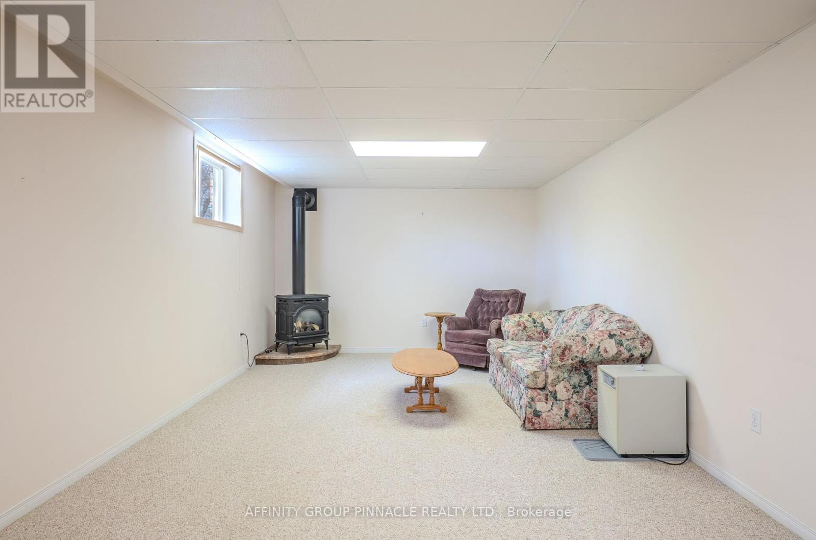 7 Whitney Court N, Kawartha Lakes (Lindsay), Ontario  K9V 6C4 - Photo 33 - X12141168