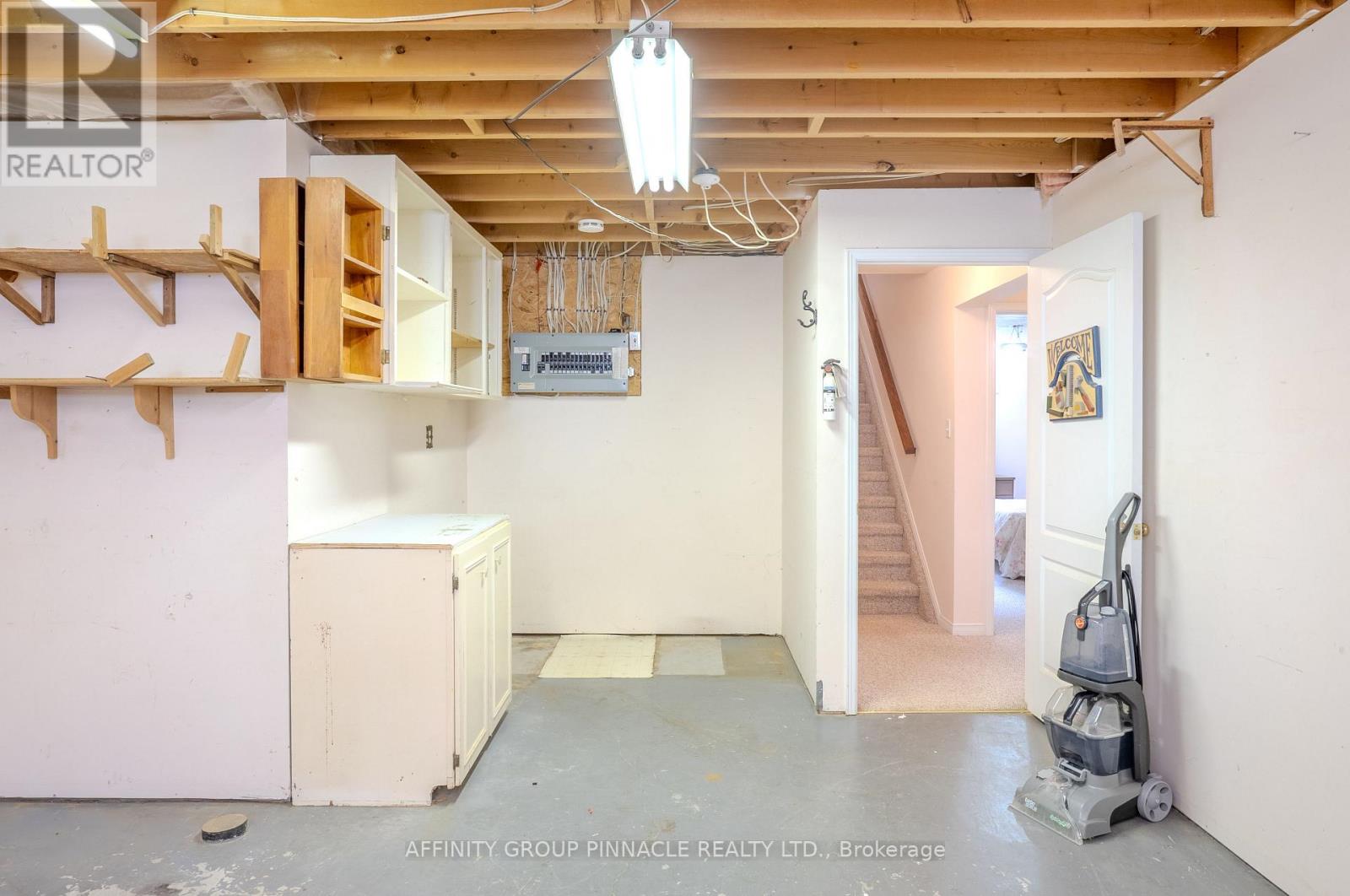 7 Whitney Court N, Kawartha Lakes (Lindsay), Ontario  K9V 6C4 - Photo 35 - X12141168