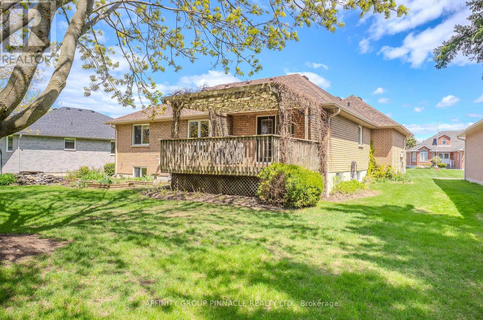 7 Whitney Court N, Kawartha Lakes (Lindsay), Ontario  K9V 6C4 - Photo 43 - X12141168
