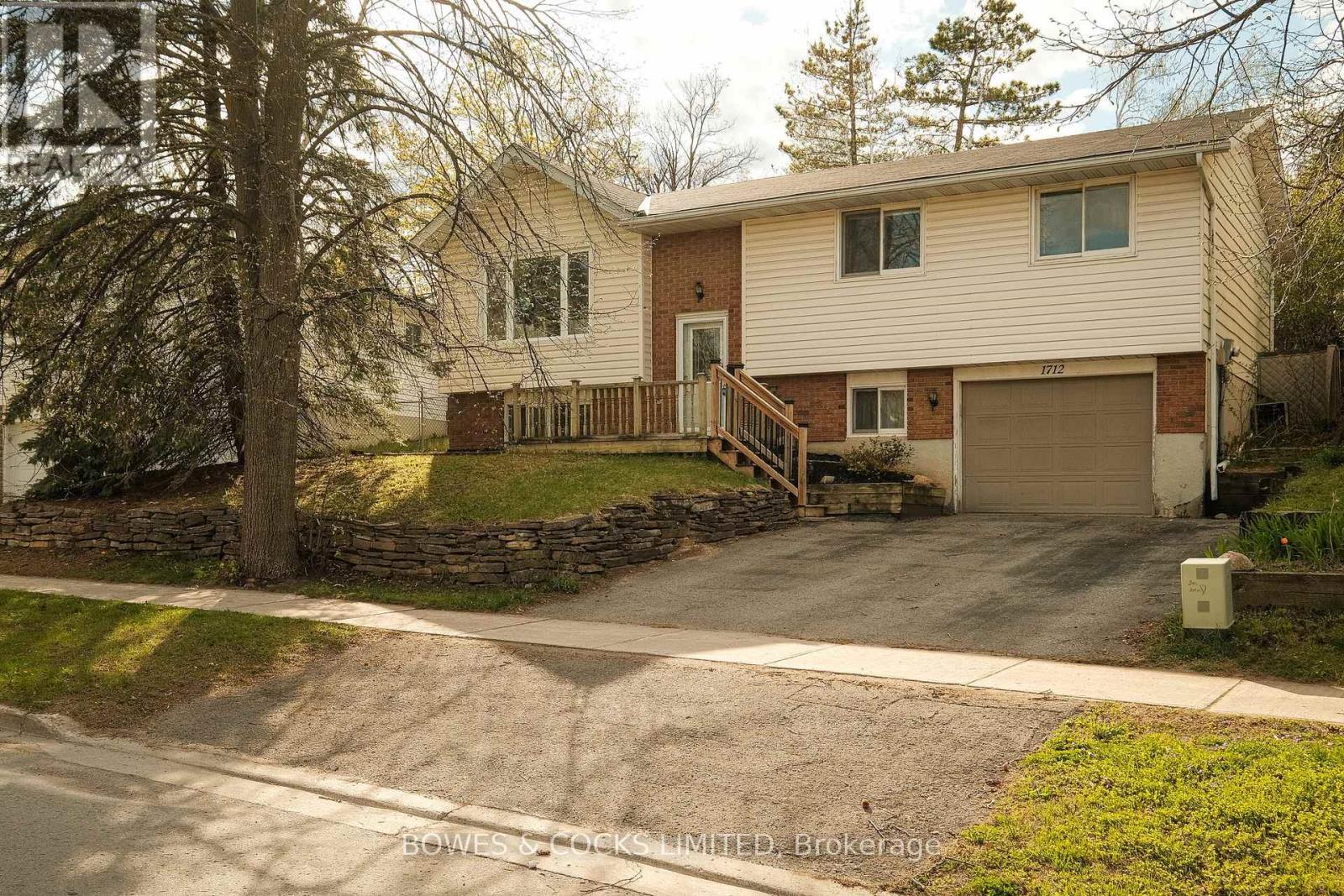 1712 REDWOOD DRIVE, peterborough west (central), Ontario