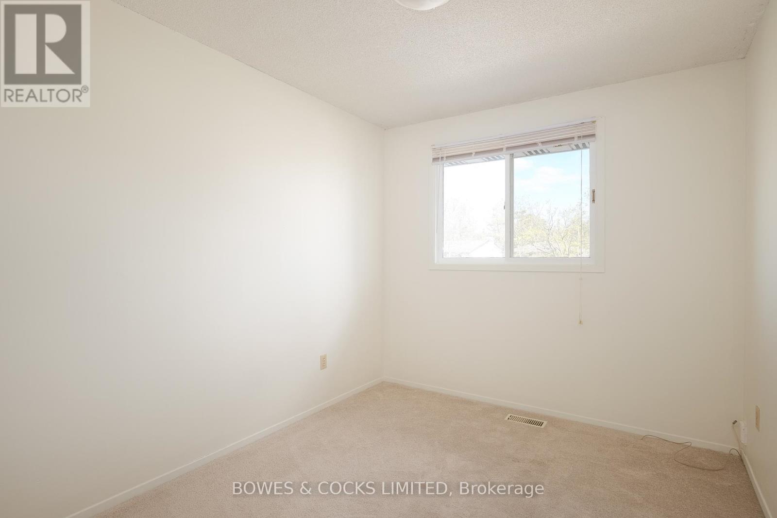1712 Redwood Drive, Peterborough West (Central), Ontario  K9K 1M3 - Photo 11 - X12141200
