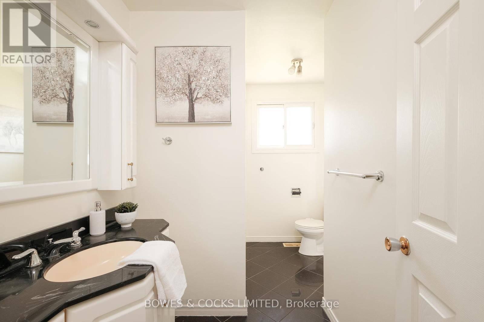 1712 Redwood Drive, Peterborough West (Central), Ontario  K9K 1M3 - Photo 8 - X12141200