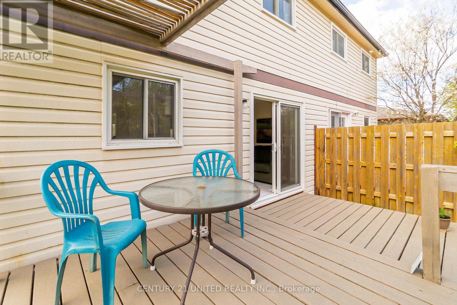 2078 Walker Avenue, Peterborough East (South), Ontario  K9L 1S1 - Photo 17 - X12141261