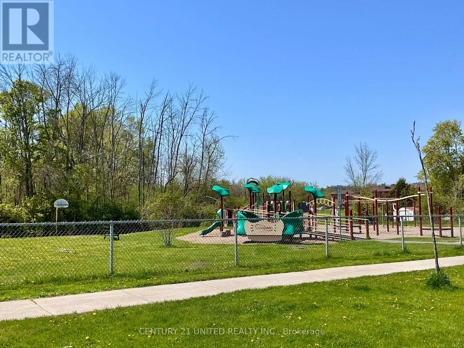 2078 Walker Avenue, Peterborough East (South), Ontario  K9L 1S1 - Photo 26 - X12141261