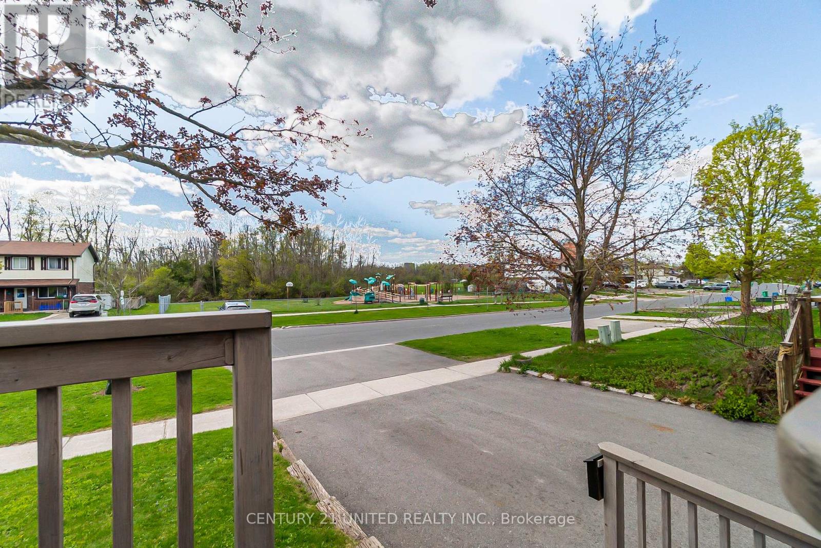 2078 Walker Avenue, Peterborough East (South), Ontario  K9L 1S1 - Photo 3 - X12141261