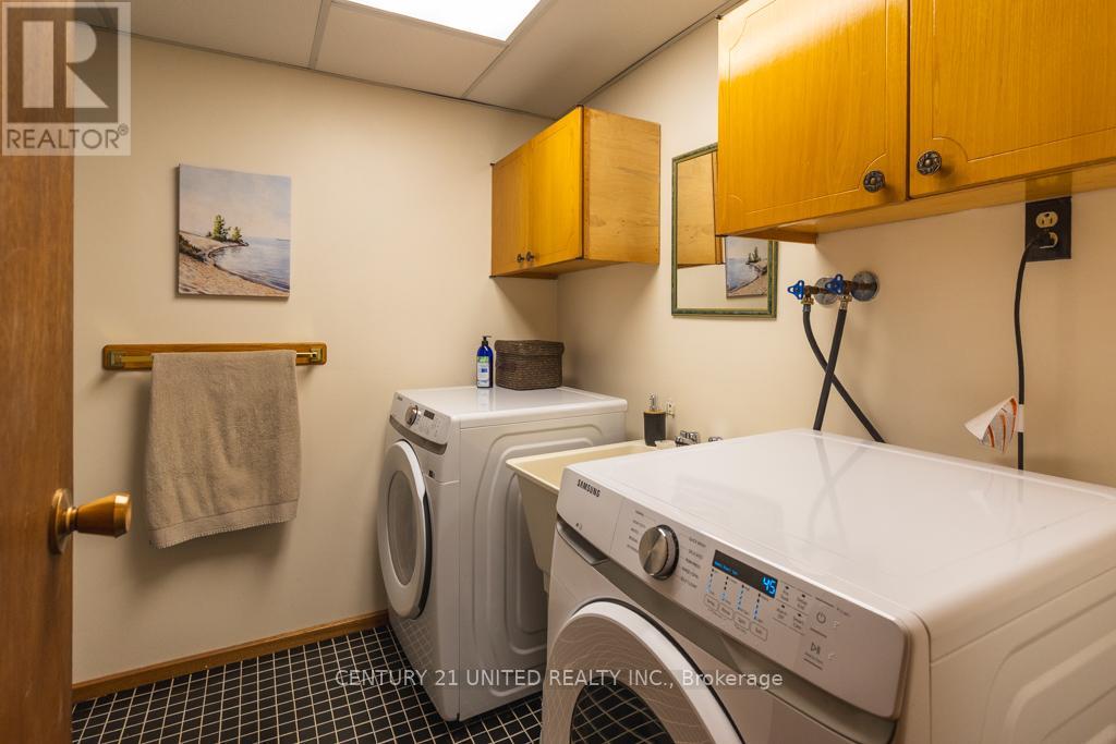 960 Barnardo Avenue, Peterborough North (South), Ontario  K9H 5X1 - Photo 19 - X12141585