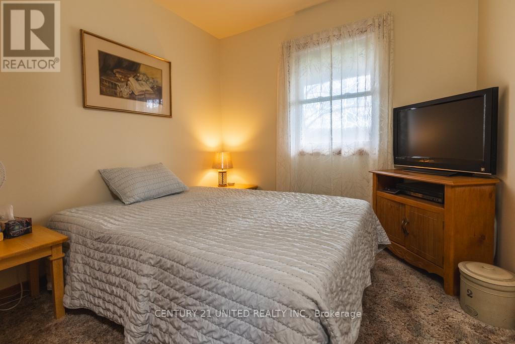 960 Barnardo Avenue, Peterborough North (South), Ontario  K9H 5X1 - Photo 34 - X12141585