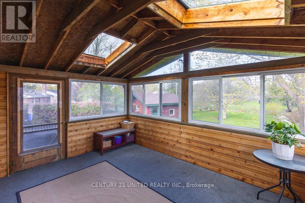 960 Barnardo Avenue, Peterborough North (South), Ontario  K9H 5X1 - Photo 7 - X12141585