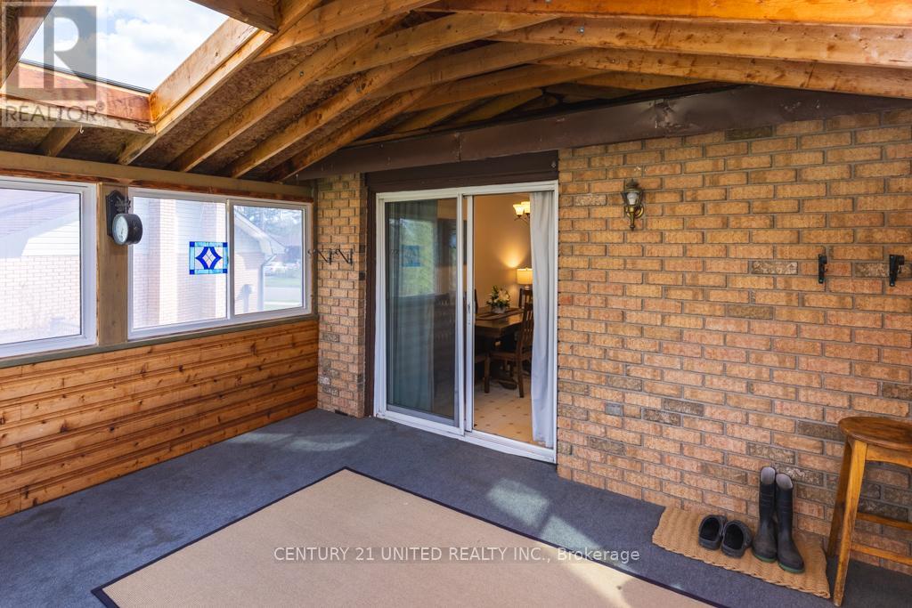 960 Barnardo Avenue, Peterborough North (South), Ontario  K9H 5X1 - Photo 8 - X12141585