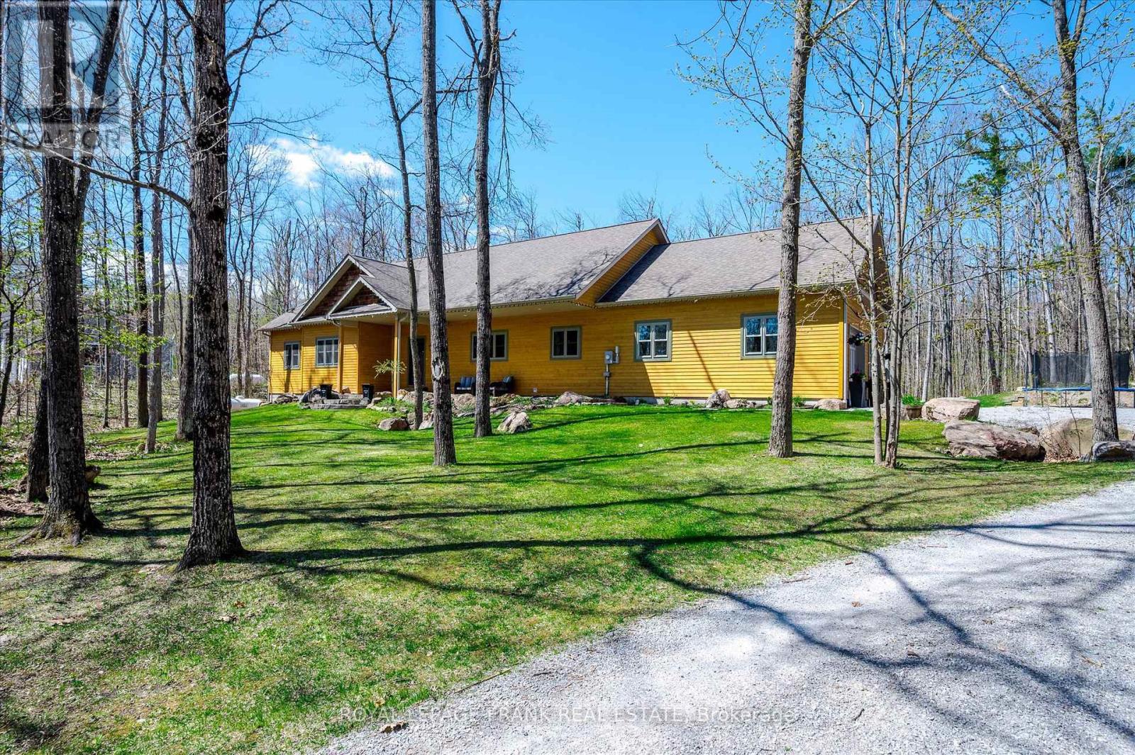 92 MITCHELL CRESCENT, trent lakes, Ontario