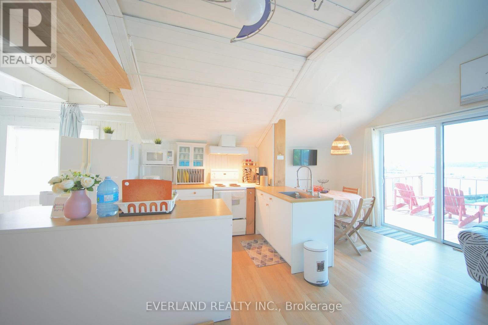 120 - 5308 Rice Lake Scenic Drive, Hamilton Township, Ontario  K0L 1E0 - Photo 4 - X12141479