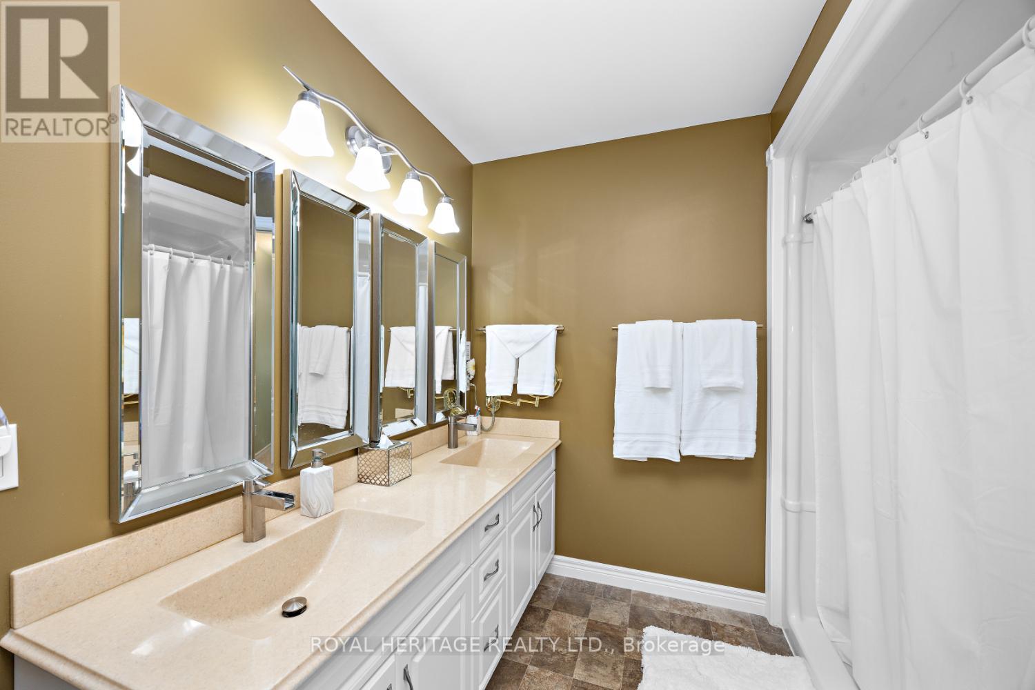 162 - 301 Carnegie Avenue, Peterborough North (University Heights), Ontario  K9L 0G1 - Photo 18 - X12142006