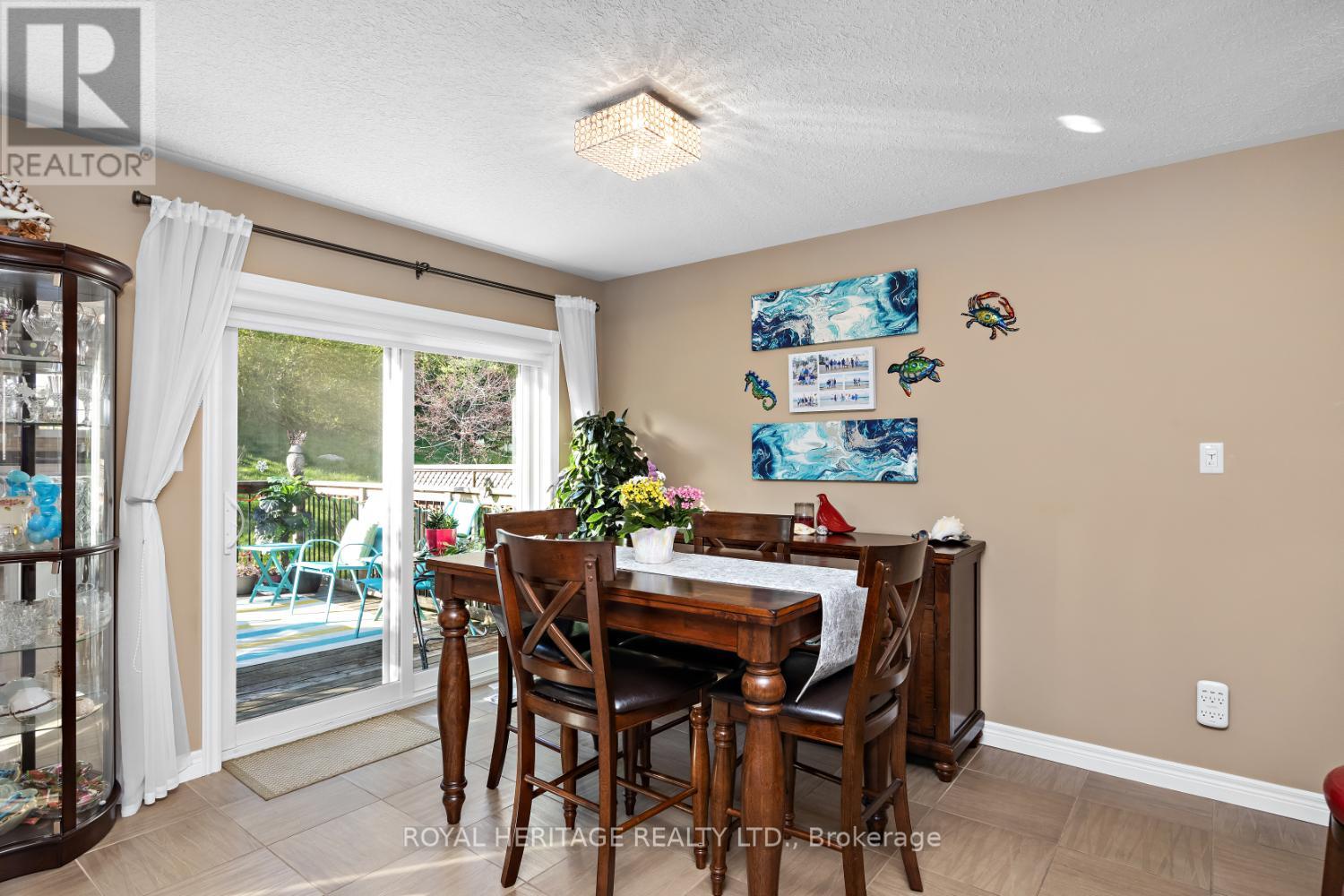 162 - 301 Carnegie Avenue, Peterborough North (University Heights), Ontario  K9L 0G1 - Photo 8 - X12142006