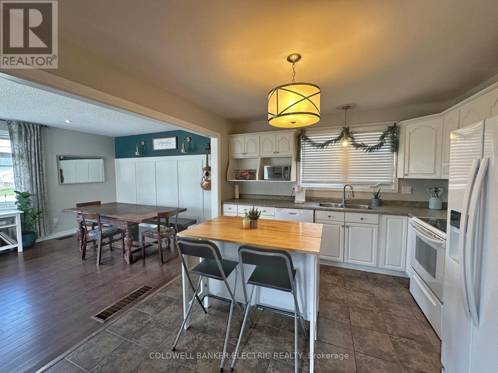 843 Orpington Road, Peterborough South (West), Ontario  K9J 4A6 - Photo 15 - X12142089