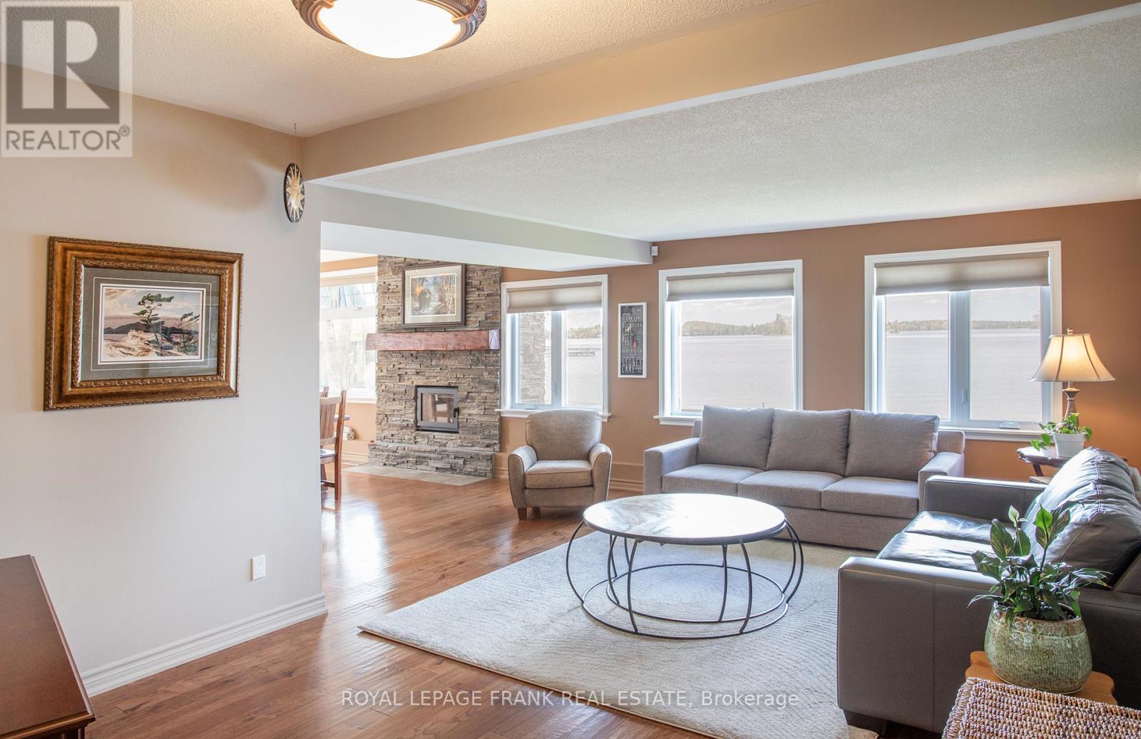 11 Edgewater Drive, Selwyn, Ontario  K0L 1T0 - Photo 14 - X12142702