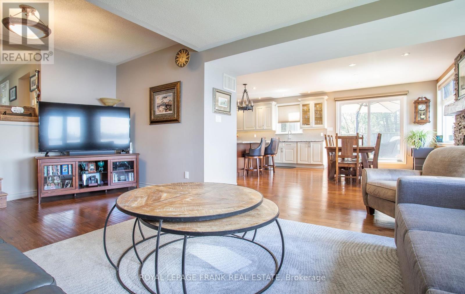 11 Edgewater Drive, Selwyn, Ontario  K0L 1T0 - Photo 16 - X12142702