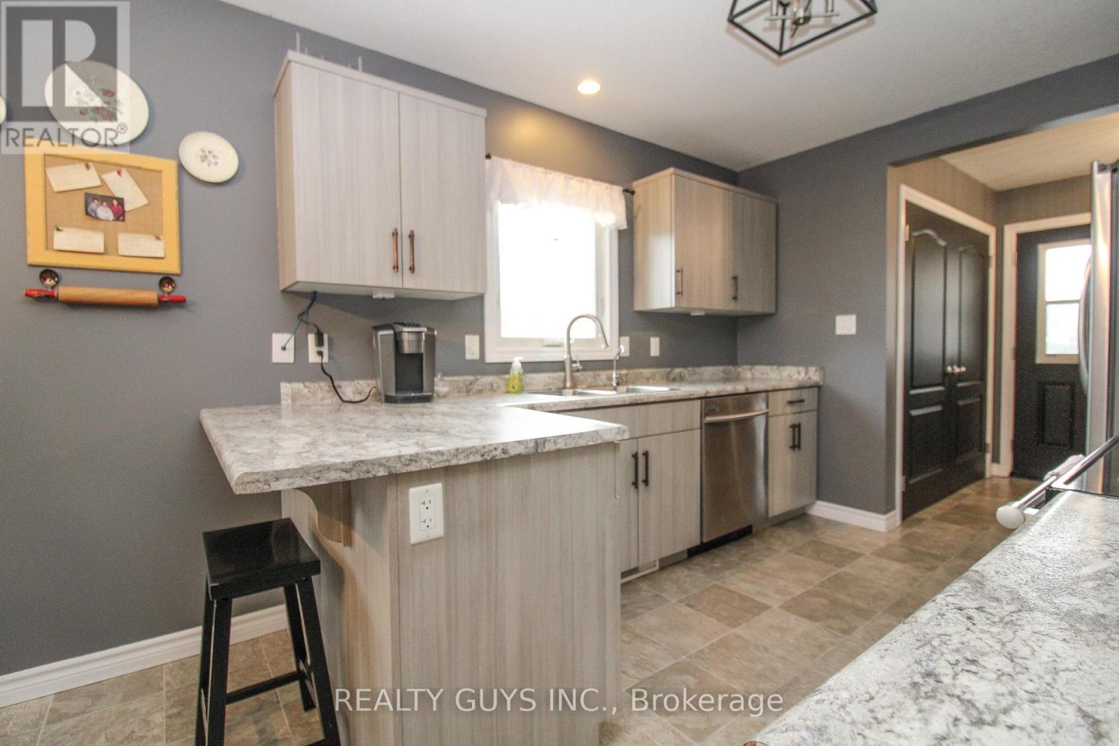 3211 County Rd 2 Road, Otonabee-South Monaghan, Ontario  K0L 2G0 - Photo 9 - X12142712
