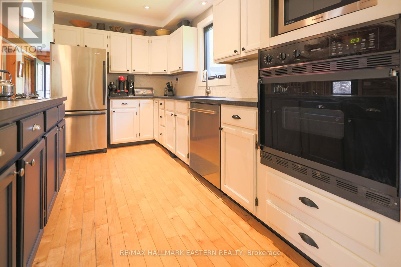 1611 County Road 4, Douro-Dummer, Ontario  K0L 2H0 - Photo 12 - X12142739