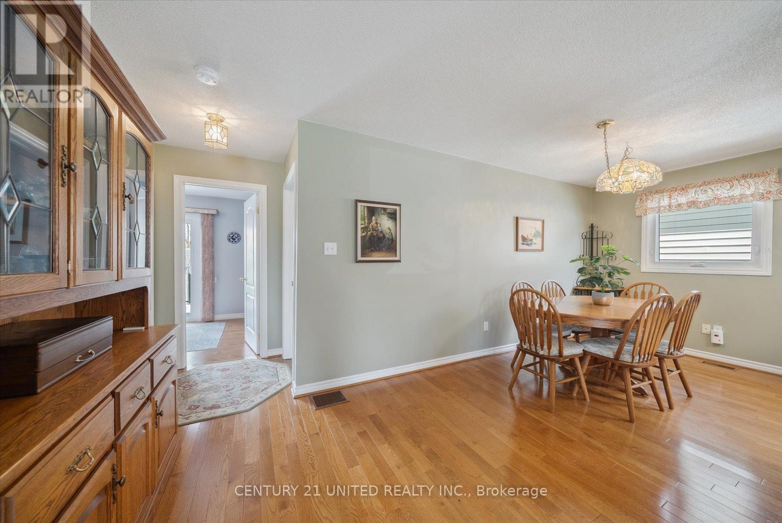 721 Trailview Drive, Peterborough South (East), Ontario  K9J 8P1 - Photo 10 - X12142917