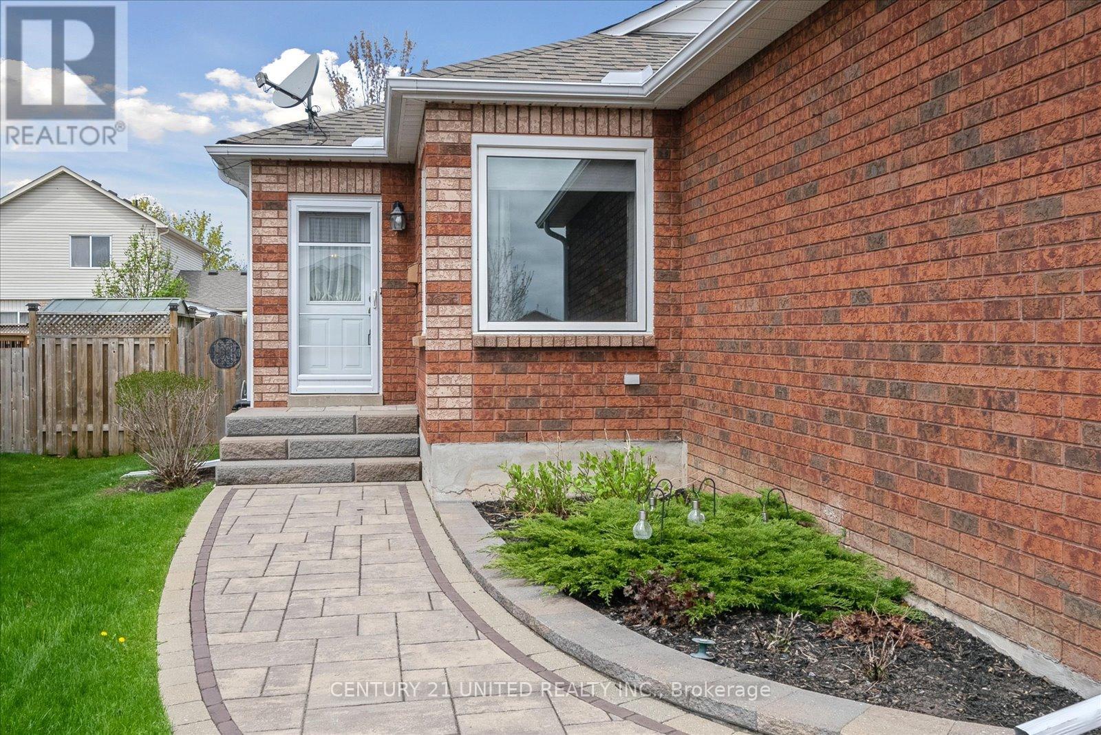 721 Trailview Drive, Peterborough South (East), Ontario  K9J 8P1 - Photo 4 - X12142917