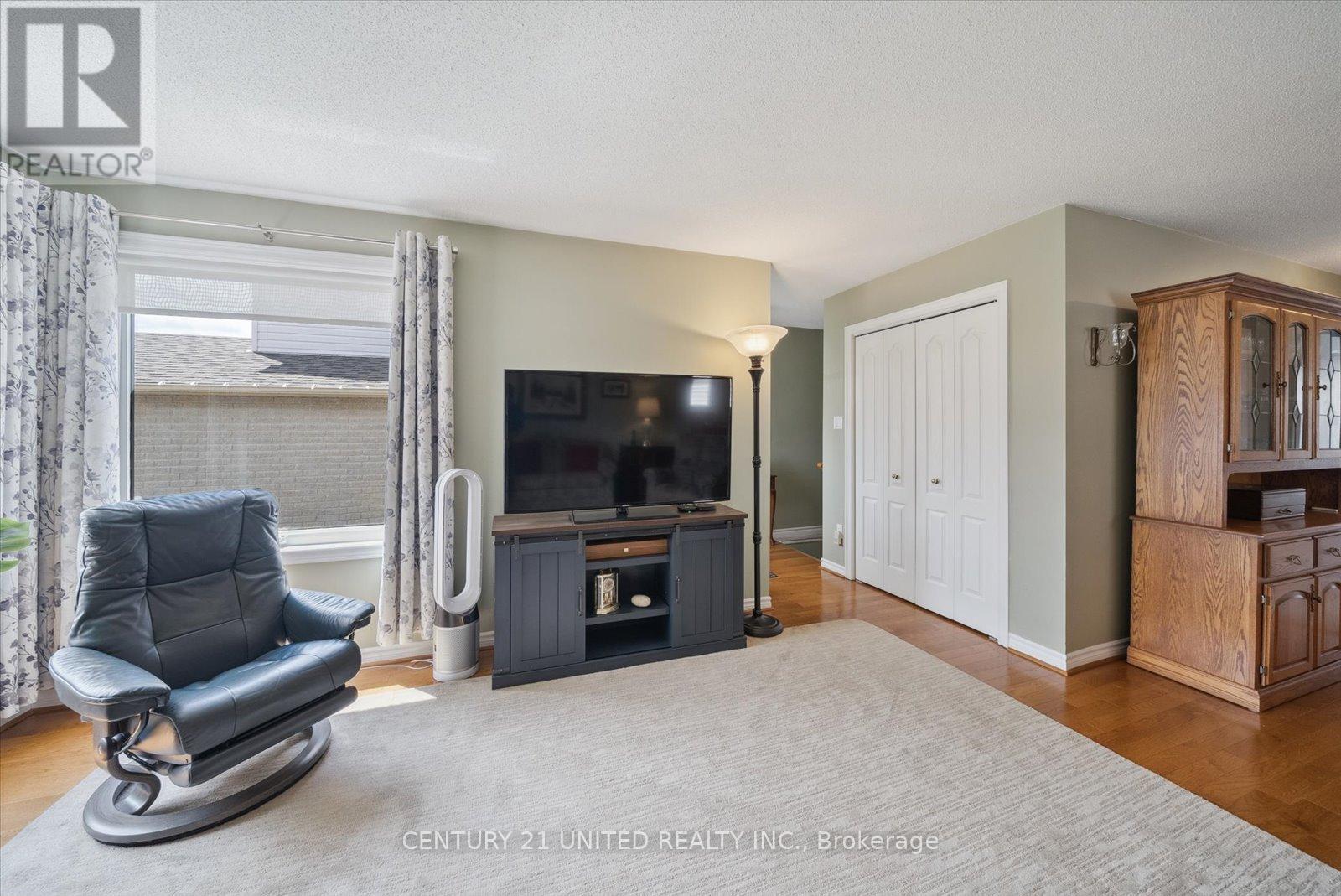 721 Trailview Drive, Peterborough South (East), Ontario  K9J 8P1 - Photo 9 - X12142917