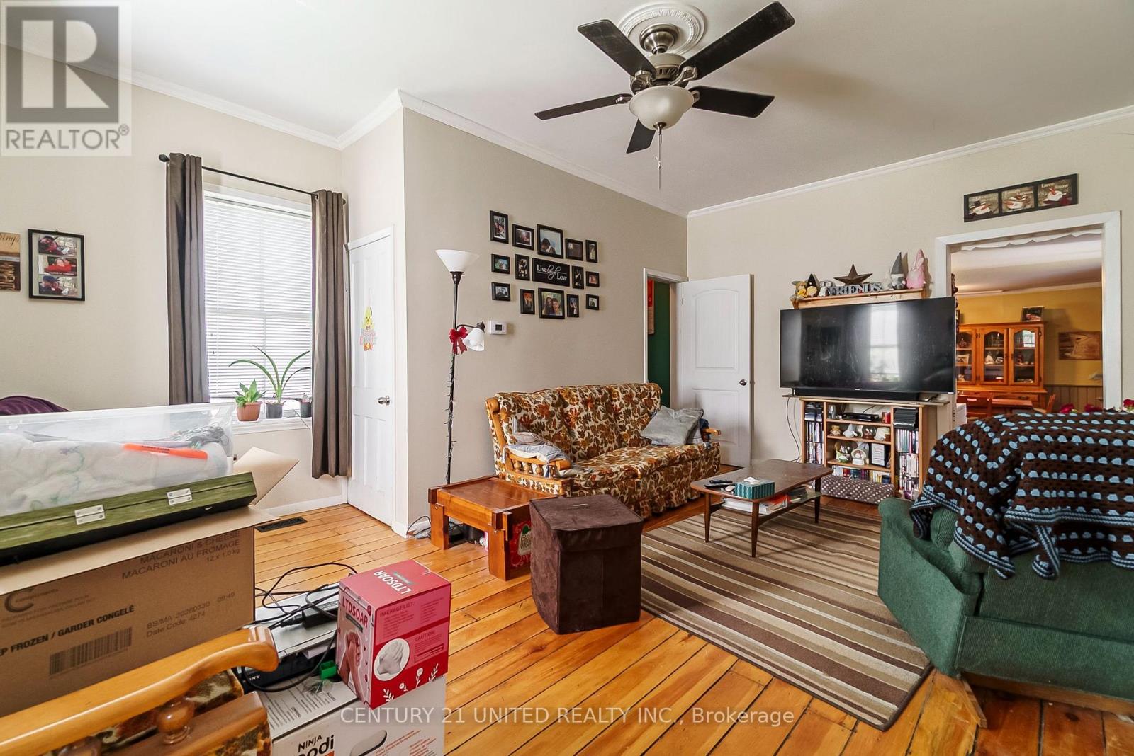 504 Rubidge Street, Peterborough Central (North), Ontario  K9H 4E7 - Photo 11 - X12143068