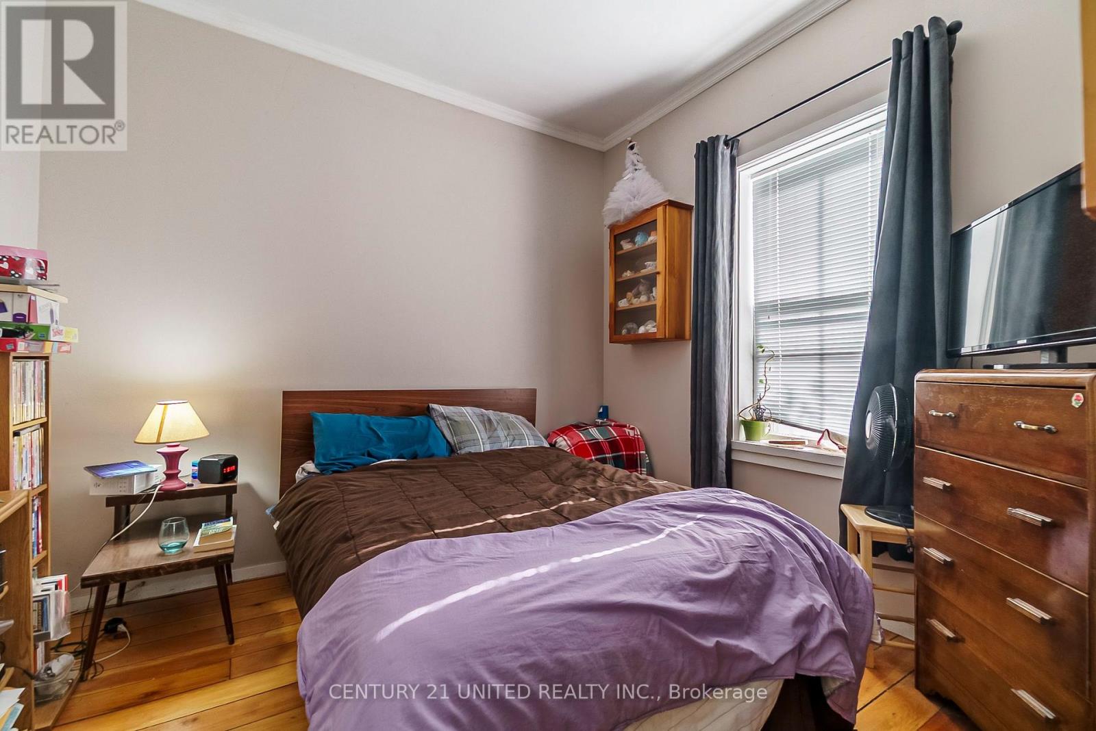 504 Rubidge Street, Peterborough Central (North), Ontario  K9H 4E7 - Photo 15 - X12143068