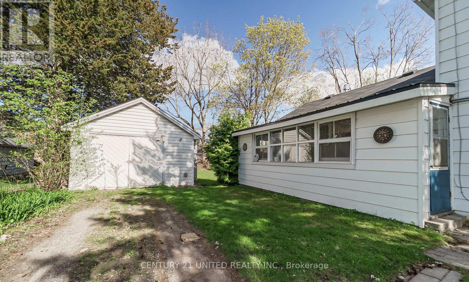 504 Rubidge Street, Peterborough Central (North), Ontario  K9H 4E7 - Photo 27 - X12143068