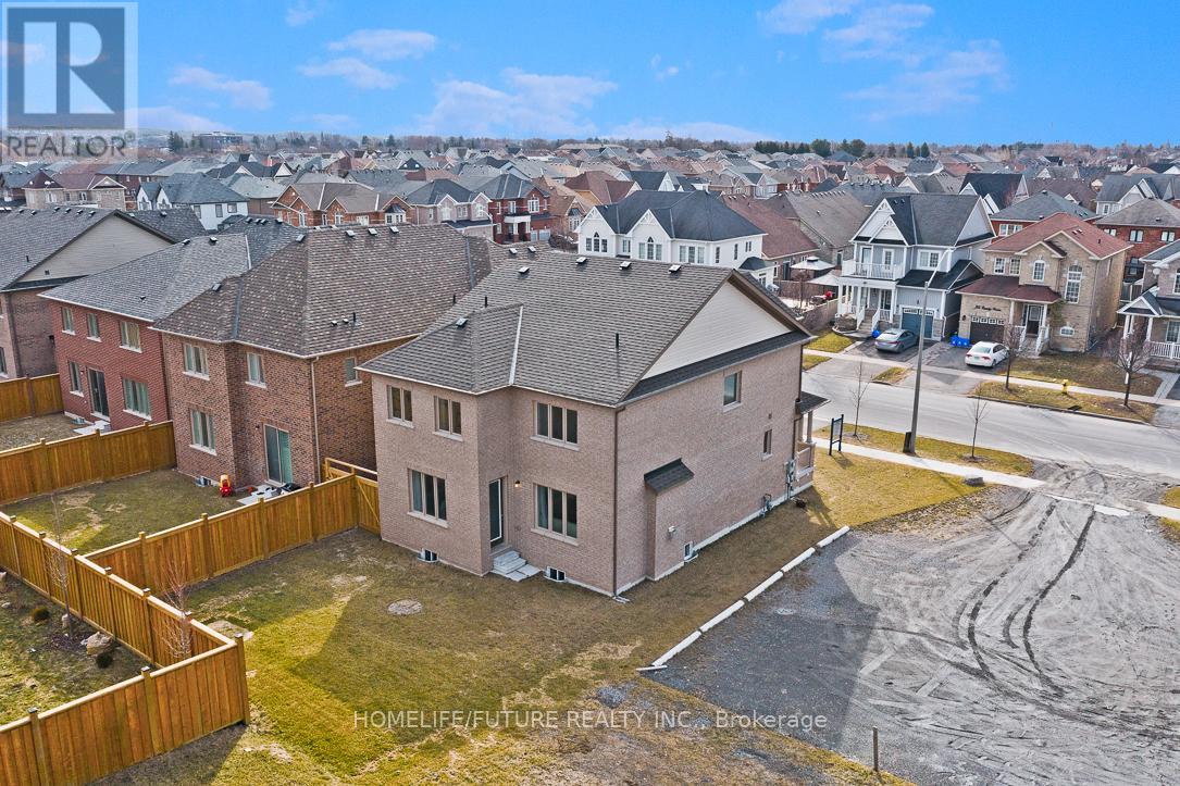 100 Grady Drive, Clarington (Newcastle), Ontario  L1B 0C6 - Photo 31 - E12143113