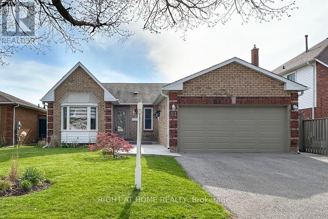 91 Foster Creek Drive N, Clarington (Newcastle), Ontario  L1B 1G5 - Photo 2 - E12143415