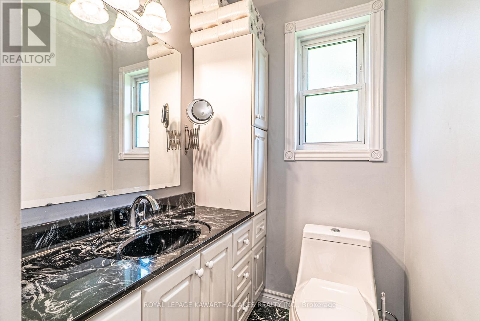 36 Riverside Drive, Kawartha Lakes (Lindsay), Ontario  K9V 4R2 - Photo 20 - X12143777