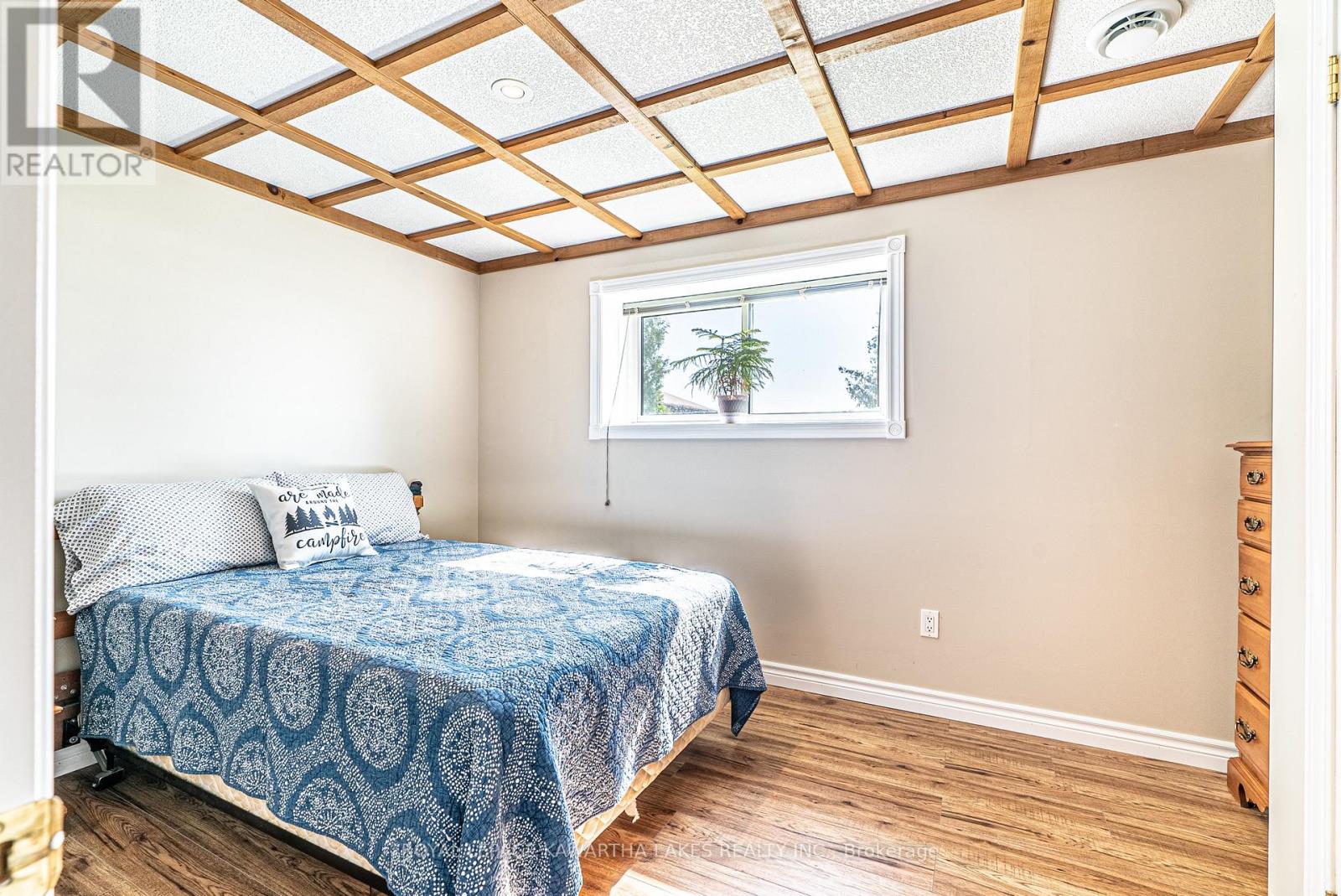 36 Riverside Drive, Kawartha Lakes (Lindsay), Ontario  K9V 4R2 - Photo 27 - X12143777