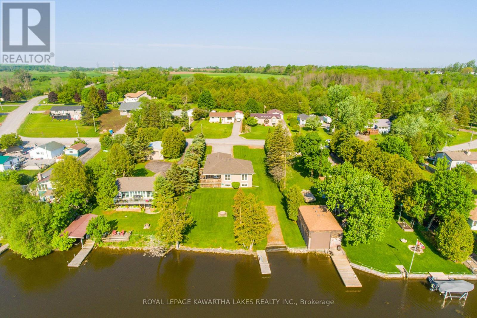 36 Riverside Drive, Kawartha Lakes (Lindsay), Ontario  K9V 4R2 - Photo 41 - X12143777