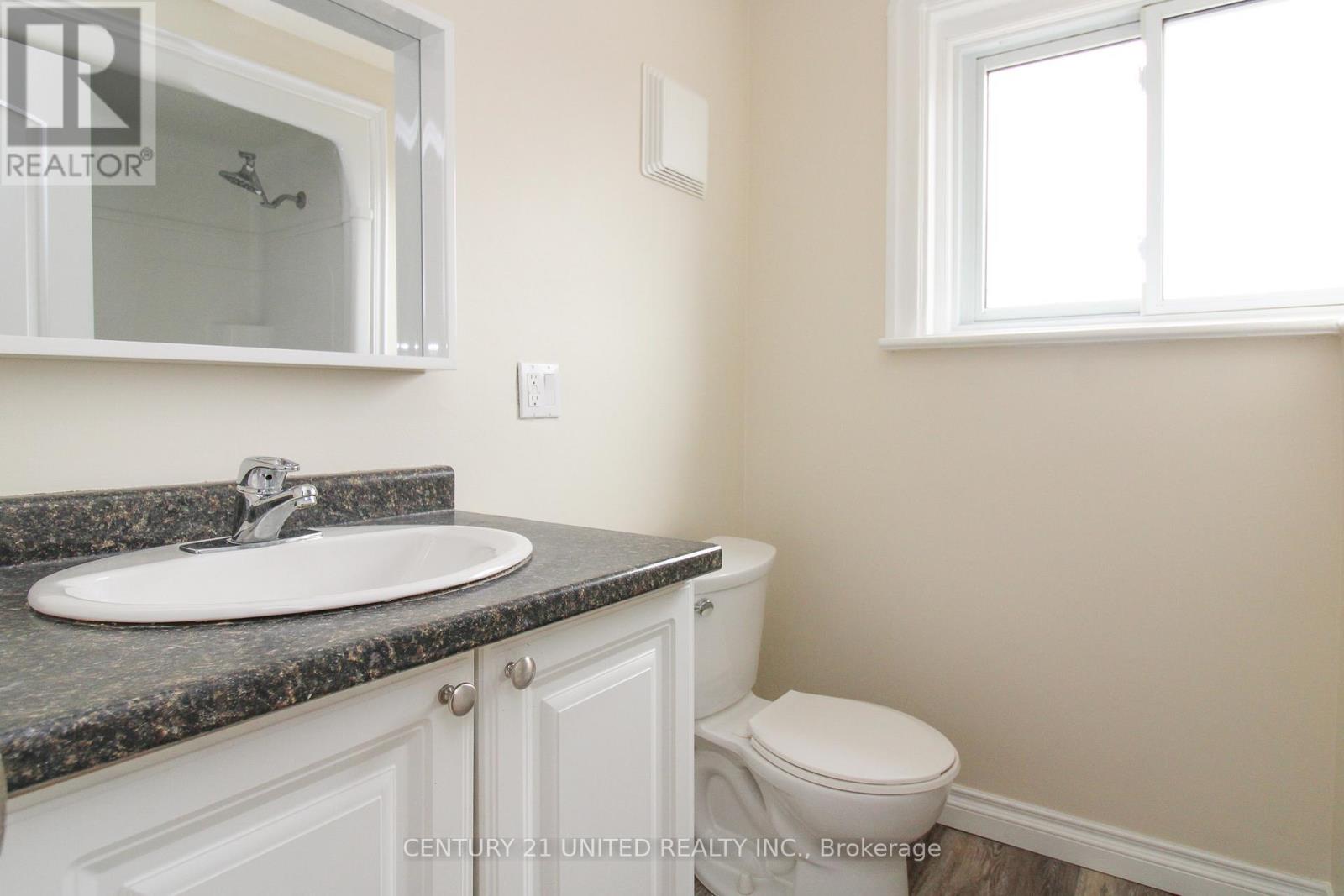 96 Montgomery Street, Peterborough South (West), Ontario  K9J 1W9 - Photo 23 - X12143830