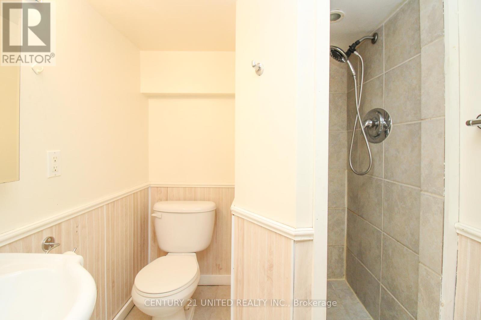 96 Montgomery Street, Peterborough South (West), Ontario  K9J 1W9 - Photo 26 - X12143830