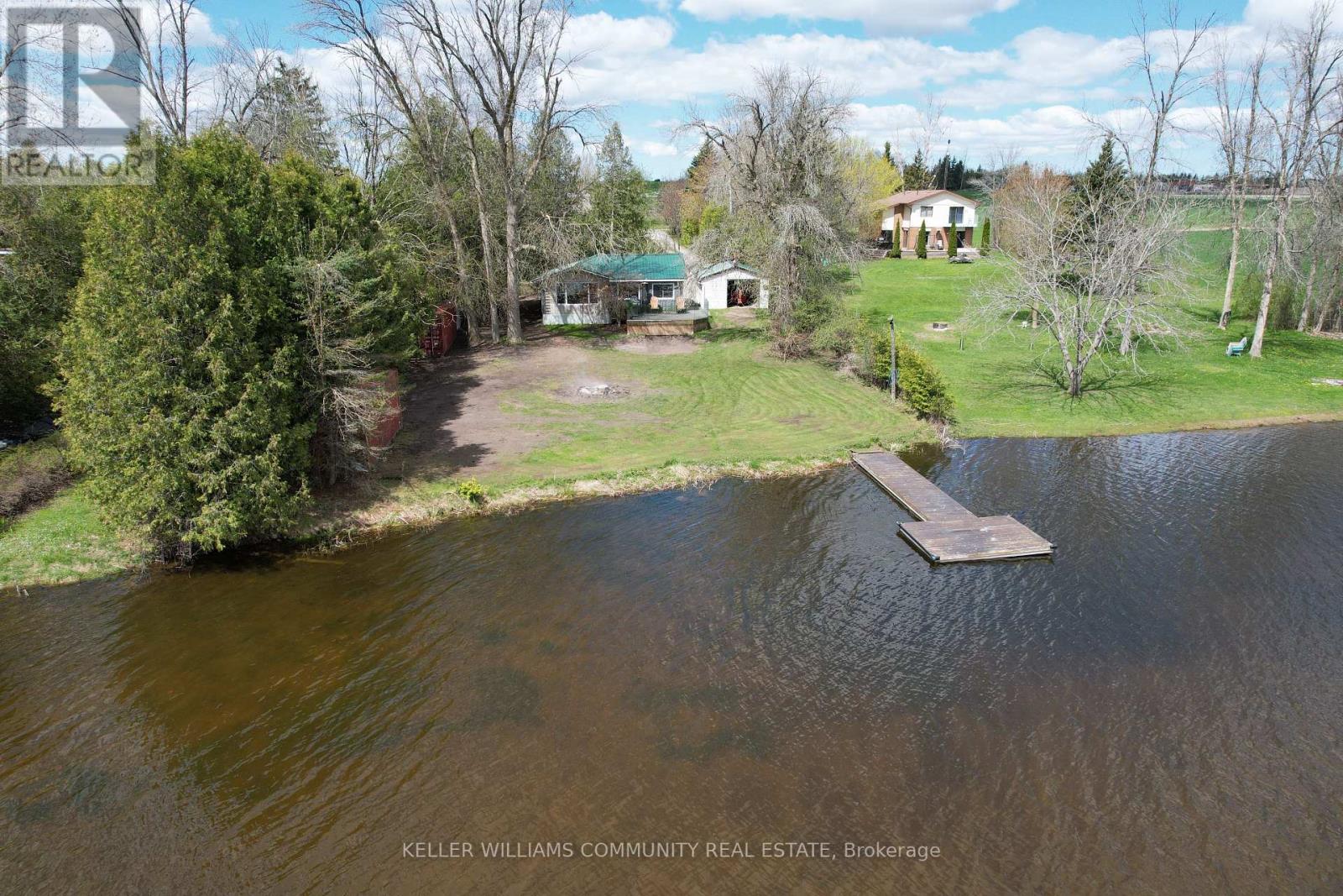 4 Columbus Street N, Kawartha Lakes (Ops), Ontario  K9V 0J9 - Photo 1 - X12143841