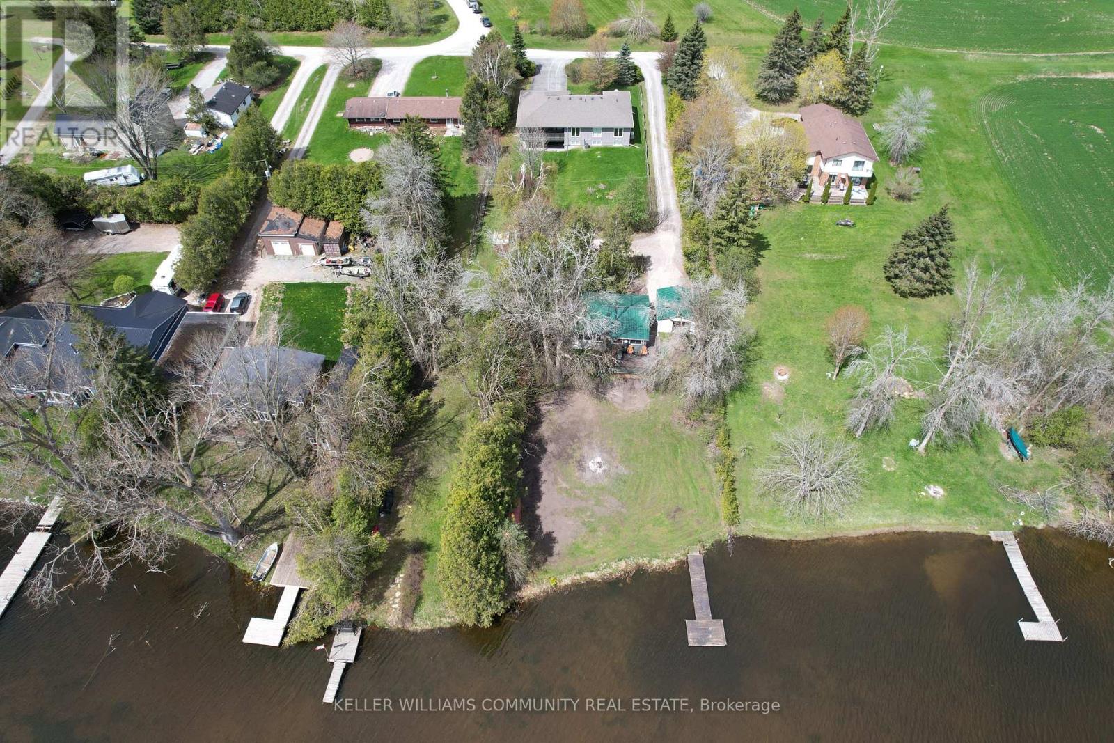 4 Columbus Street N, Kawartha Lakes (Ops), Ontario  K9V 0J9 - Photo 2 - X12143841