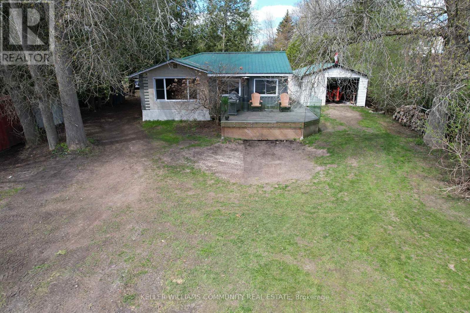 4 Columbus Street N, Kawartha Lakes (Ops), Ontario  K9V 0J9 - Photo 3 - X12143841