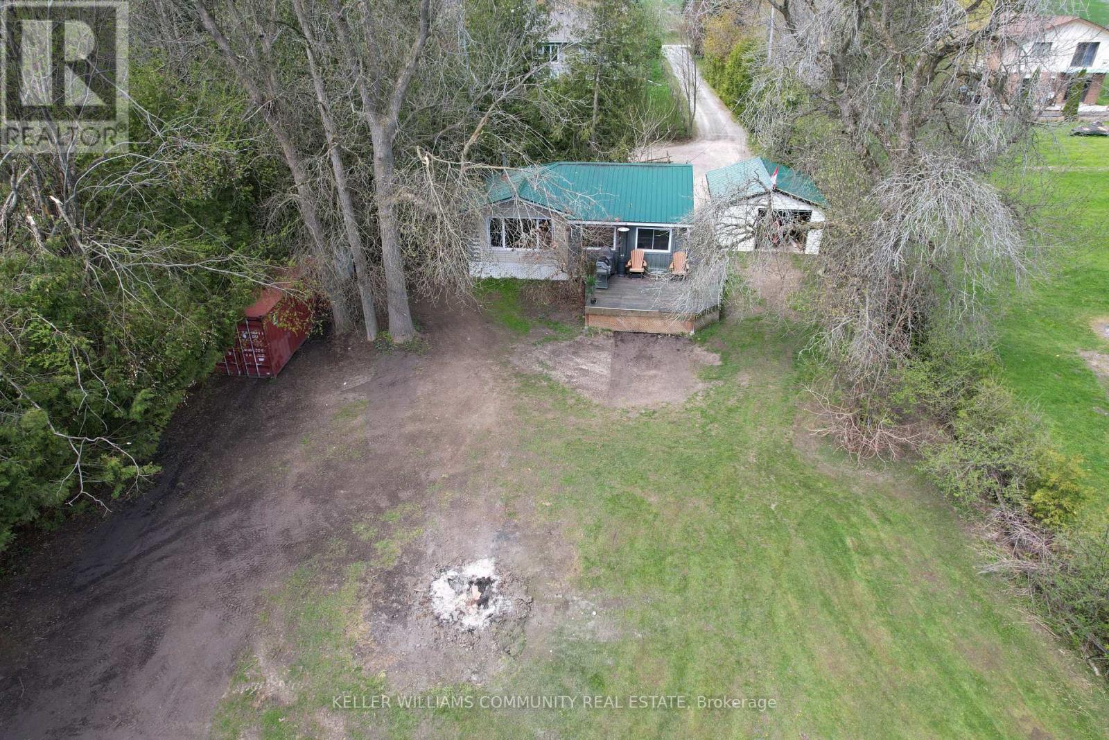 4 Columbus Street N, Kawartha Lakes (Ops), Ontario  K9V 0J9 - Photo 5 - X12143841