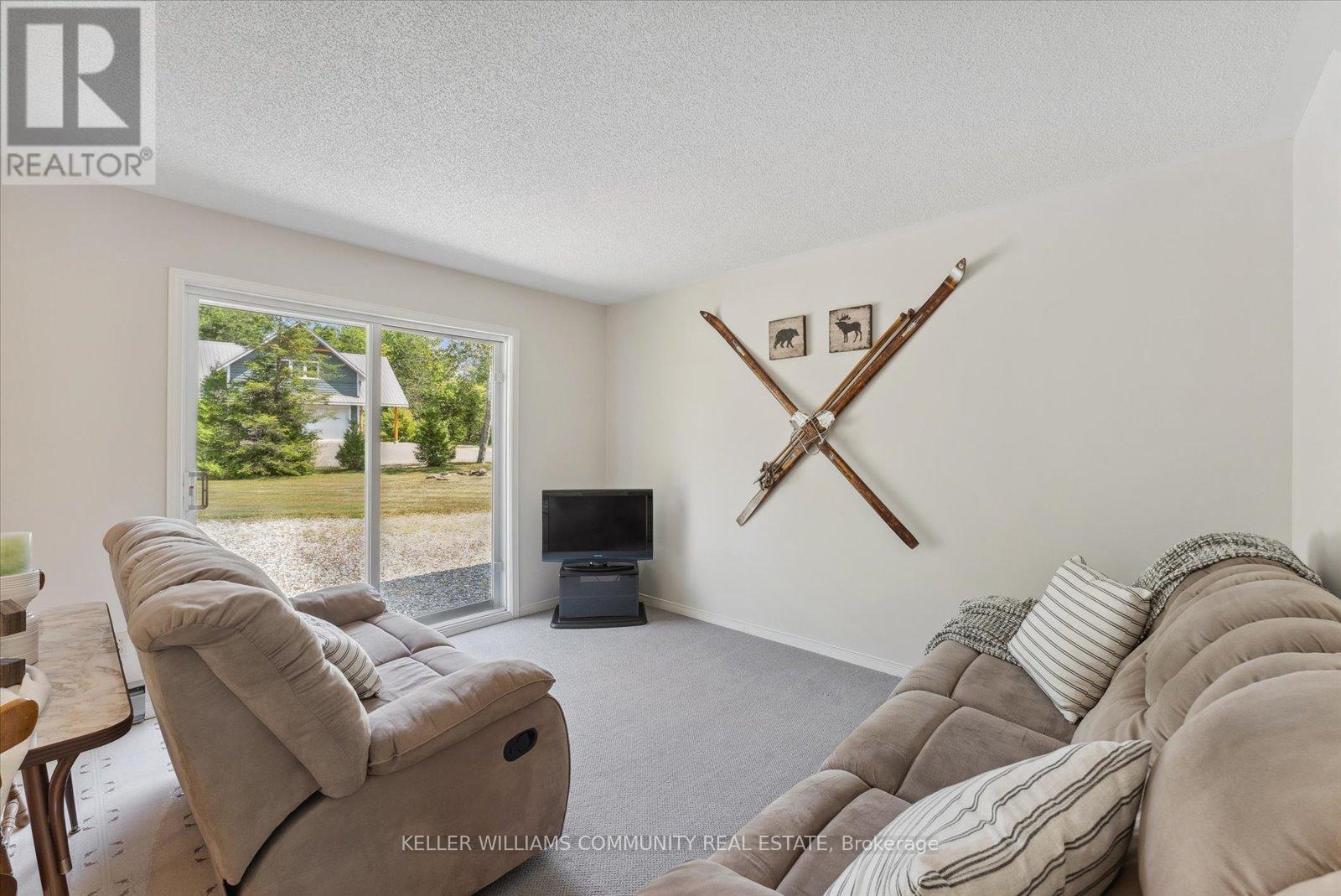 303 Maple Landing Lane, Tudor And Cashel (Tudor Ward), Ontario  K0L 1W0 - Photo 38 - X12144068