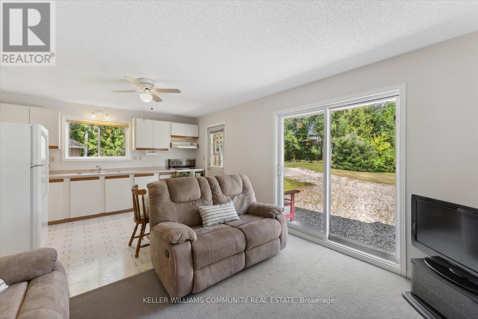 303 Maple Landing Lane, Tudor And Cashel (Tudor Ward), Ontario  K0L 1W0 - Photo 39 - X12144068