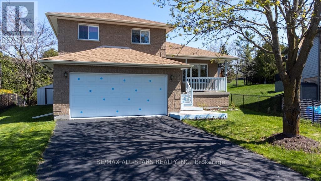 10 O'connell Court, Kawartha Lakes (Lindsay), Ontario  K9V 5Y1 - Photo 2 - X12144493
